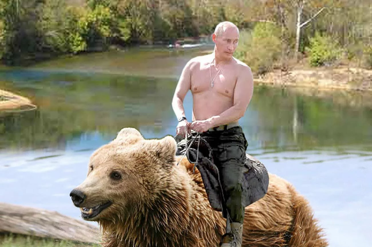 Prezydent Władimir Putin i niedźwiedź - najpopularniejszy fotomontaż w Rosji.