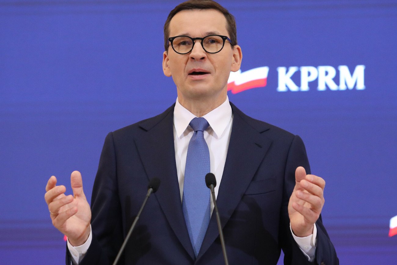 Jak się okazuje, ponad połowa Polaków uważa, że premier nie powinien zostać odwołany ze swojego stanowiska.