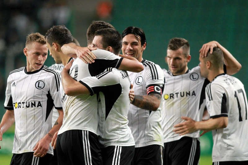 Legia wygrała z FK Aktobe i awansowała do fazy grupowej Ligi Europy