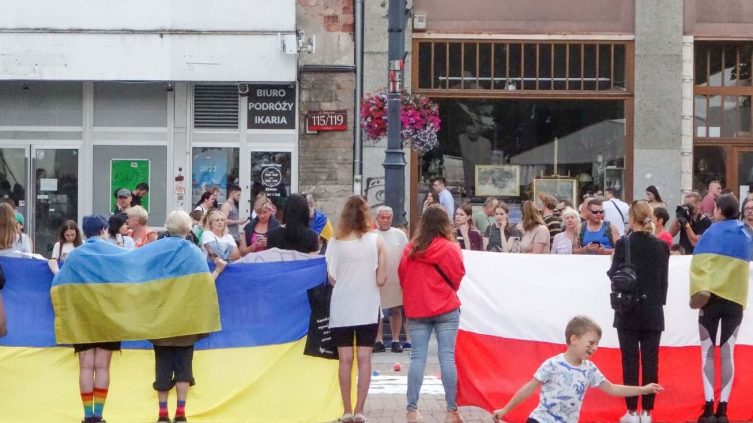 Polacy obawiają się wojny. To niejedyne zmartwienie według nowego badania