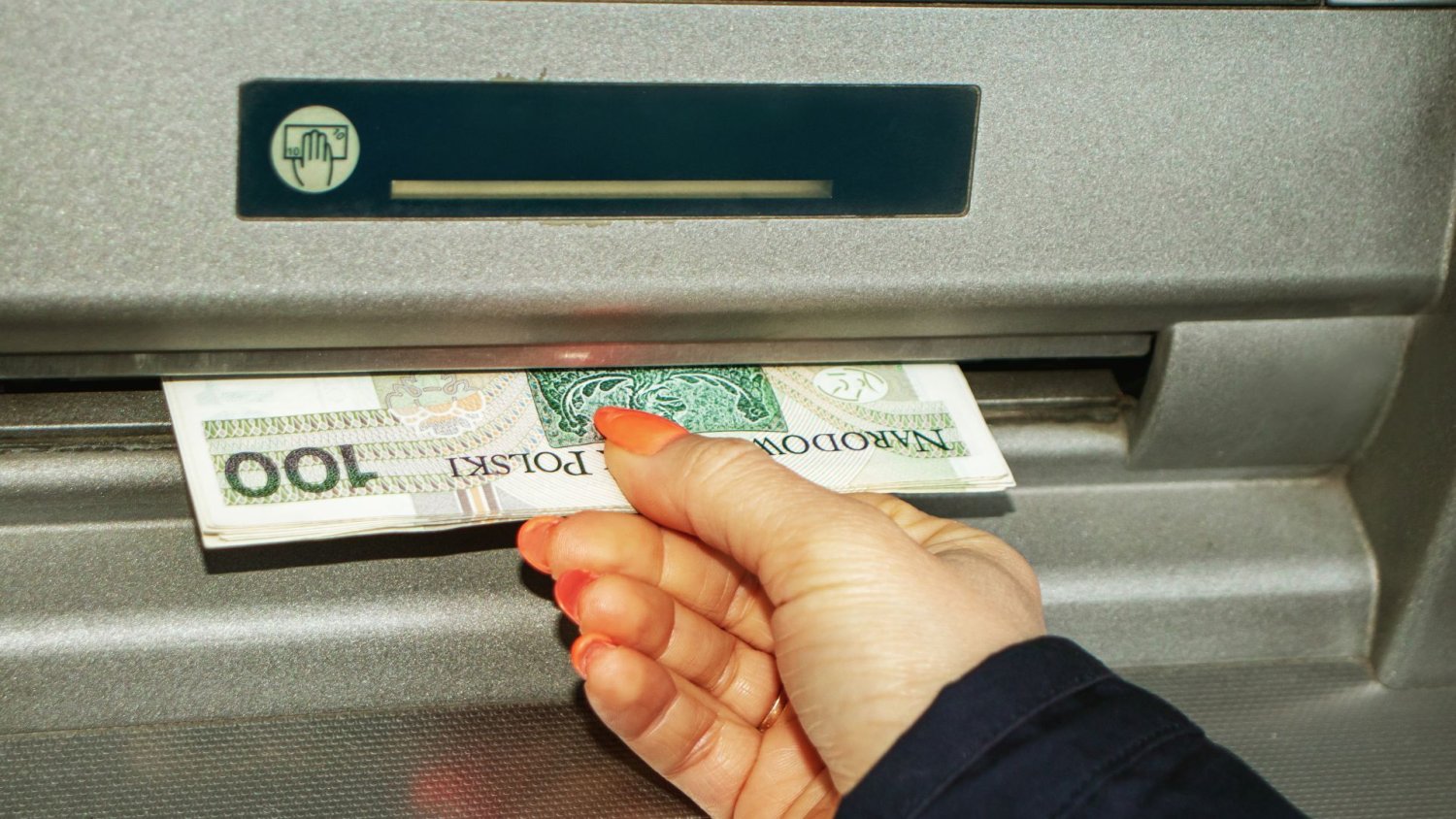 Koniec ery bezgotówkowej. Banki mają argument, którego nie można bagatelizować