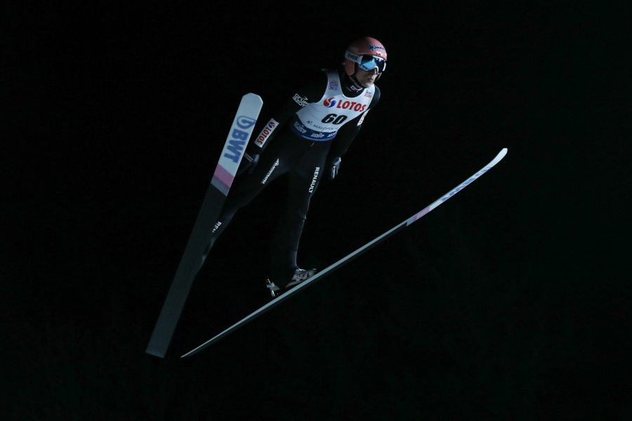 Dawid Kubacki skakał w sobotę świetnie, chociaż nie najlepiej