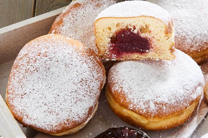 Data przydatności do spożycia? Sierpień 2017! Takie "wiecznie świeże" pączki możecie kupić na Tłusty Czwartek