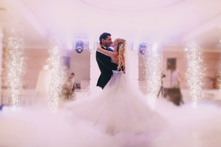 Pary zastanawiają się, co zrobić z weselami w najbliższych miesiącach