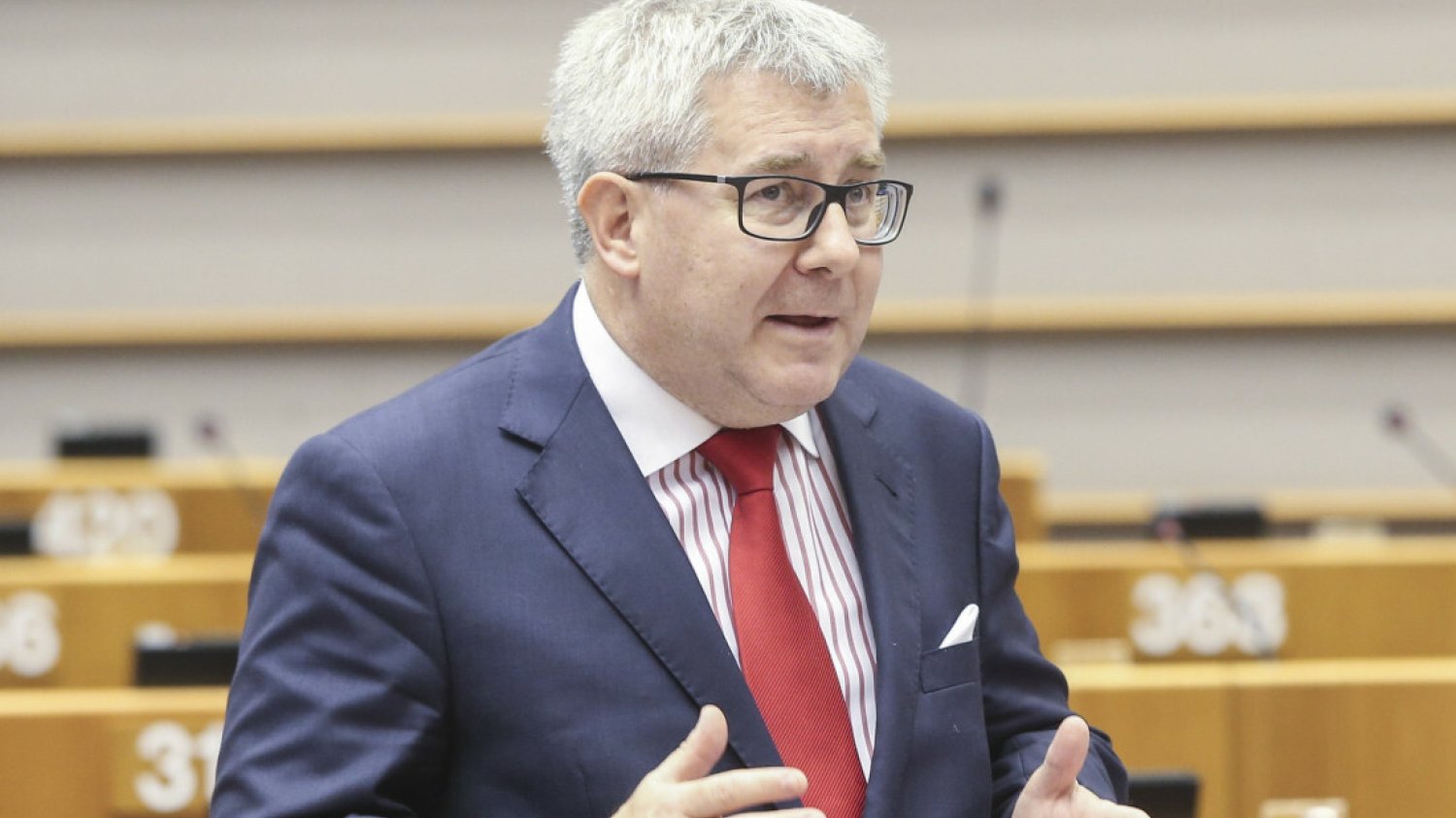 Polacy europarlamentarzyści dostają pogróżki dotyczące pomocy Ukrainie.