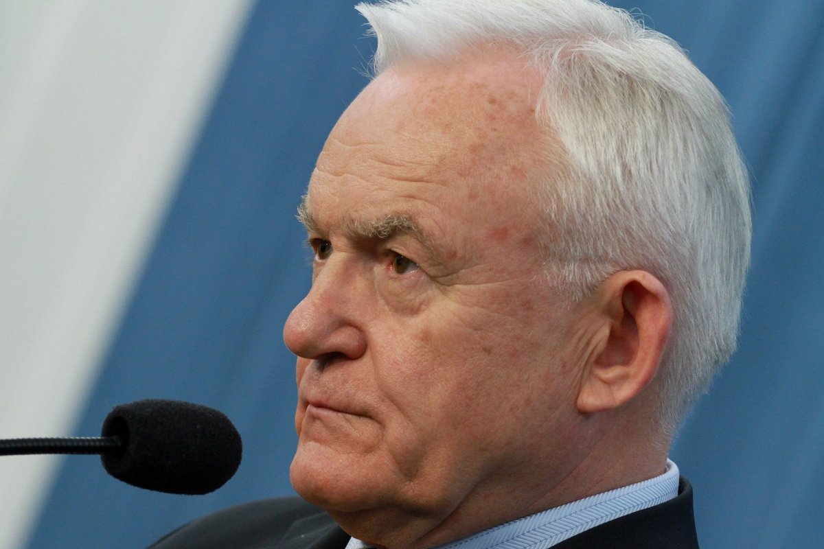 Leszek Miller, przewodniczący Sojuszu Lewicy Demokratycznej na konferencji swojego klubu.