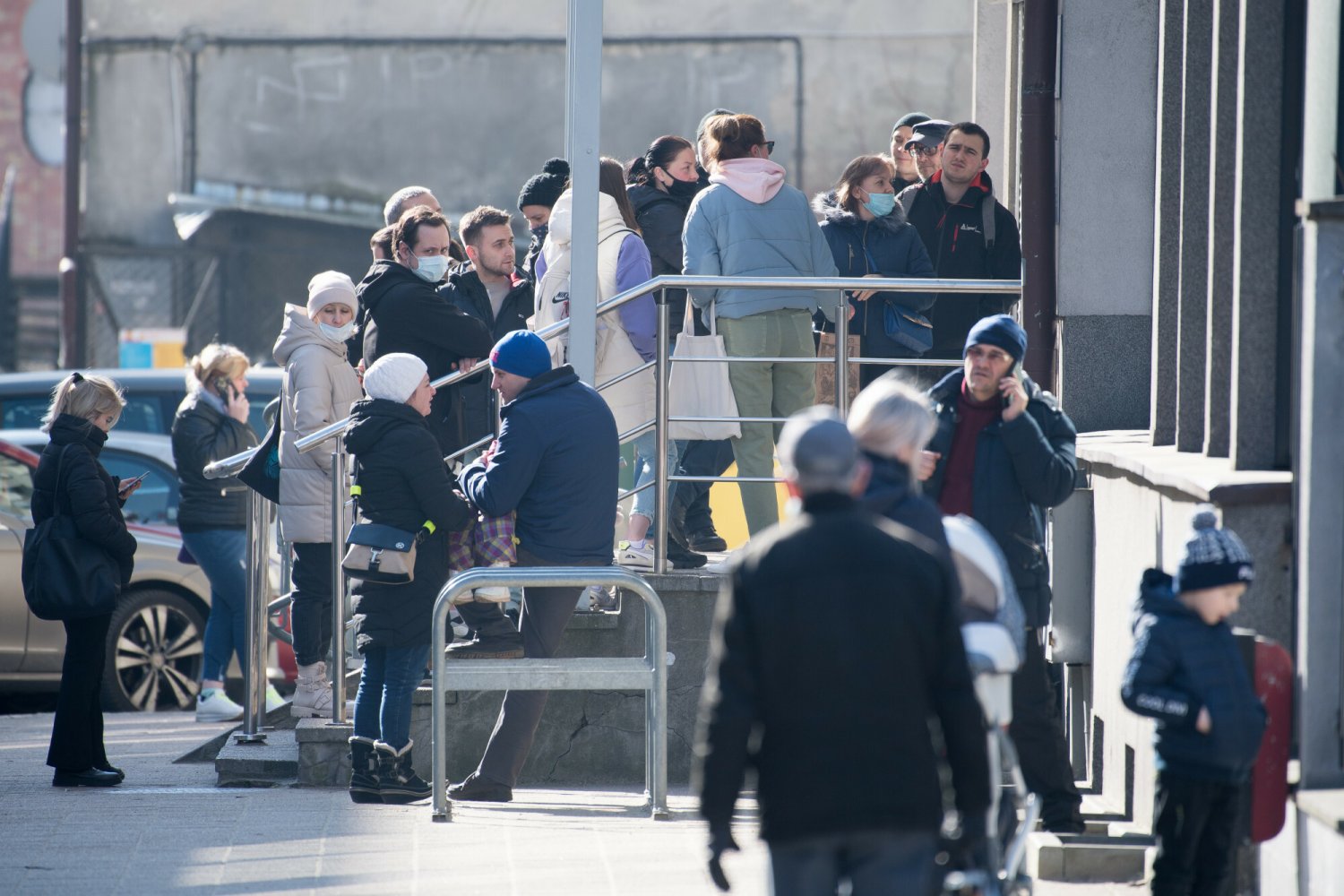 Kolejka do urzędu paszportowego w Gdańsku (zdjęcie ilustracyjne)