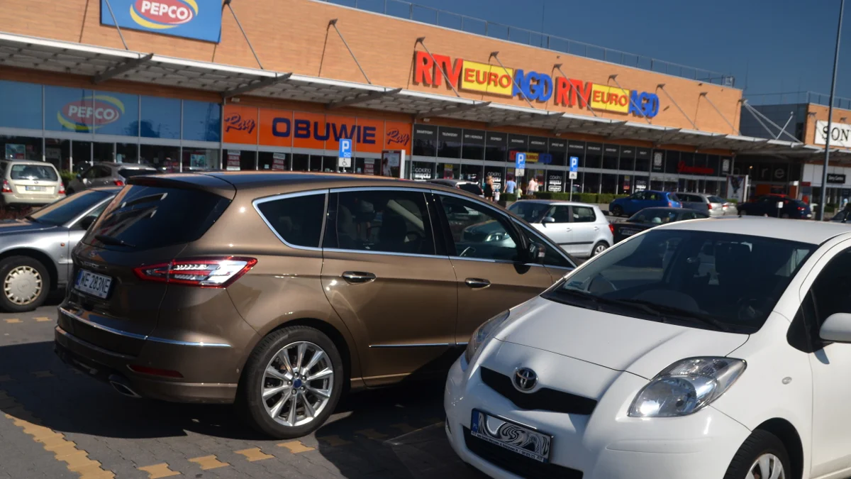 To auto łatwo znaleźć na parkingu.