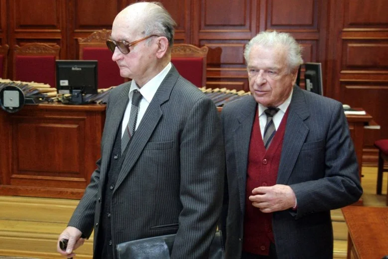 Zemsta po latach? Politycy PiS chcą odebrać stopnie generalskie Kiszczakowi i Jaruzelskiemu.