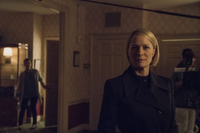 W szóstym sezonie "House of Cards" Claire Underwood (Robin Wright) będzie prezydentem USA. To nowe zdjęcie z planu.