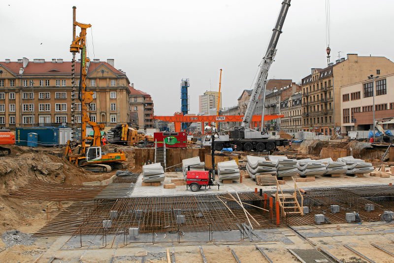 Marzec 2013. Budowa metra przy ul. Targowej. To w tej okolicy doszło do osunięcia się ziemi.
