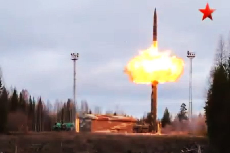 Rosja przeprowadziła test rakiety "Topol", która jest zdolna do przenoszenia głowic nuklearnych.