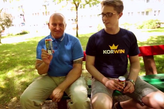 Marian Kowalski poleca internautom napój Korwin Energy Drink