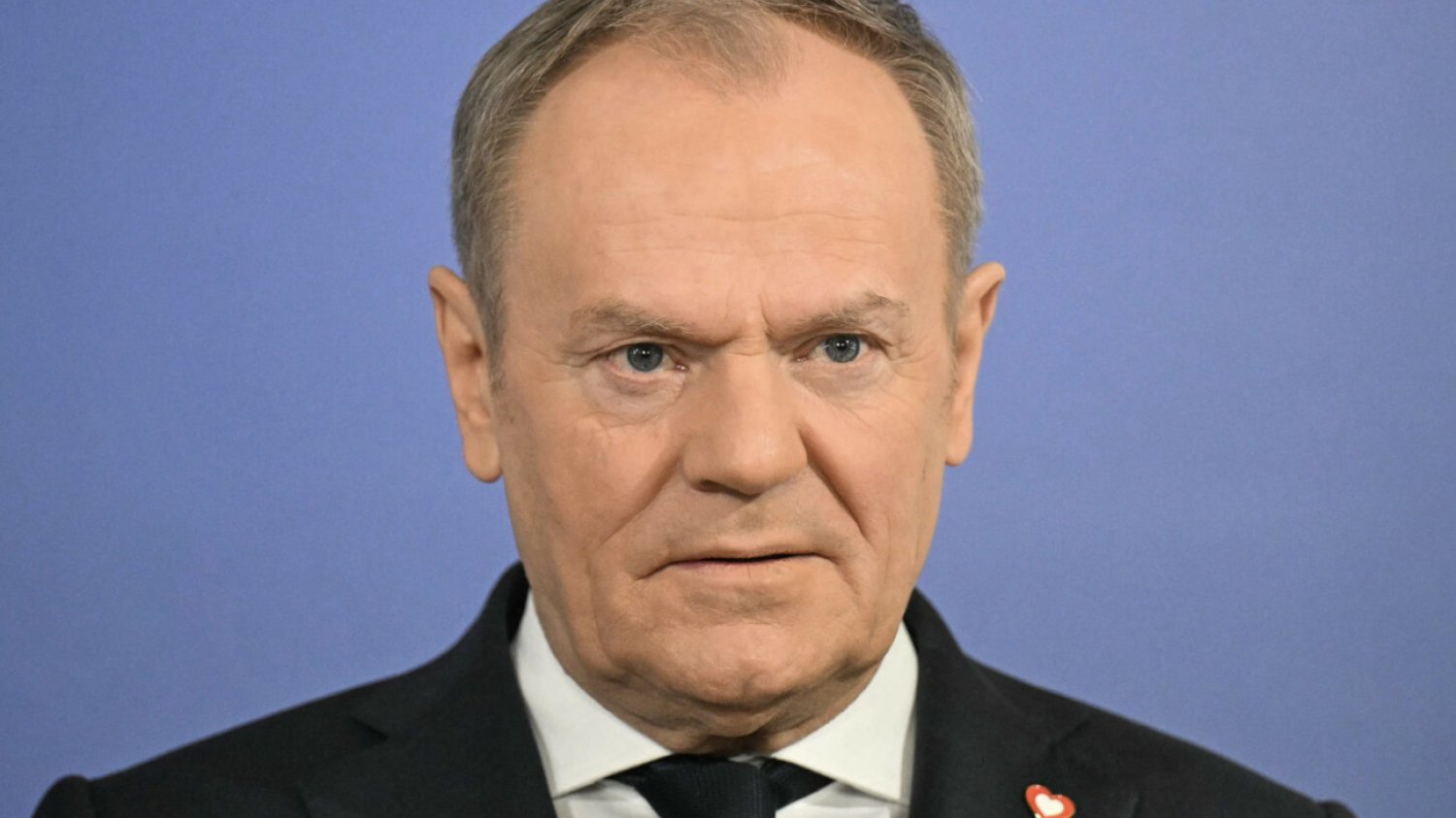 "Niezależnie od wszystkich różnic". Stanowczy apel Tuska przed wizytą Dudy w USA Tusk wziął w obronę Dudę. Ważny apel premiera przed wizytą prezydenta w USA
