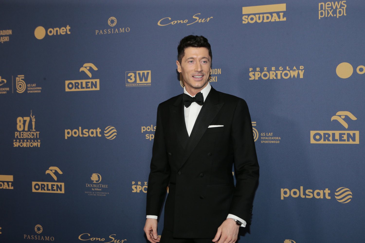 Robert Lewandowski wylicytował złoty medal olimpijski Dawida Tomali na charytatywnej aukcji