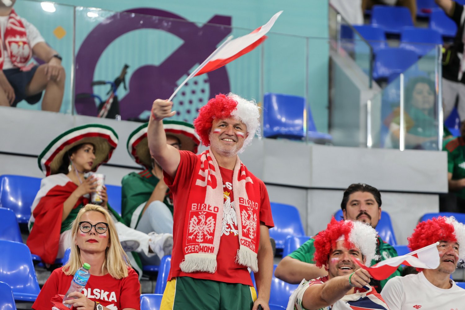 Polscy kibice na stadionie w Ad Dausze.