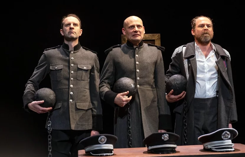 Rafał Rutkowski, Maciej Wierzbicki i Marcin Perchuć w spektaklu udowodnili, co oznacza aktorstwo na najwyższym poziomie
