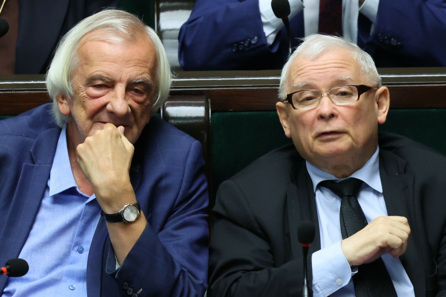 PiS ma coraz mniejsze poparcie. Trudno sobie dziś wyobrazić to ugrupowanie przy władzy przy takich wynikach.