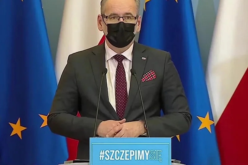 Adam Niedzielski poinformował o nowym trybie zgłaszania się na testy koronawirusowe.