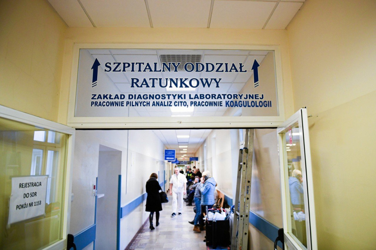 Waldemar Kraska poinformował o możliwym ognisku zakażenia koronawirusem w jednym z warszawskich szpitali.