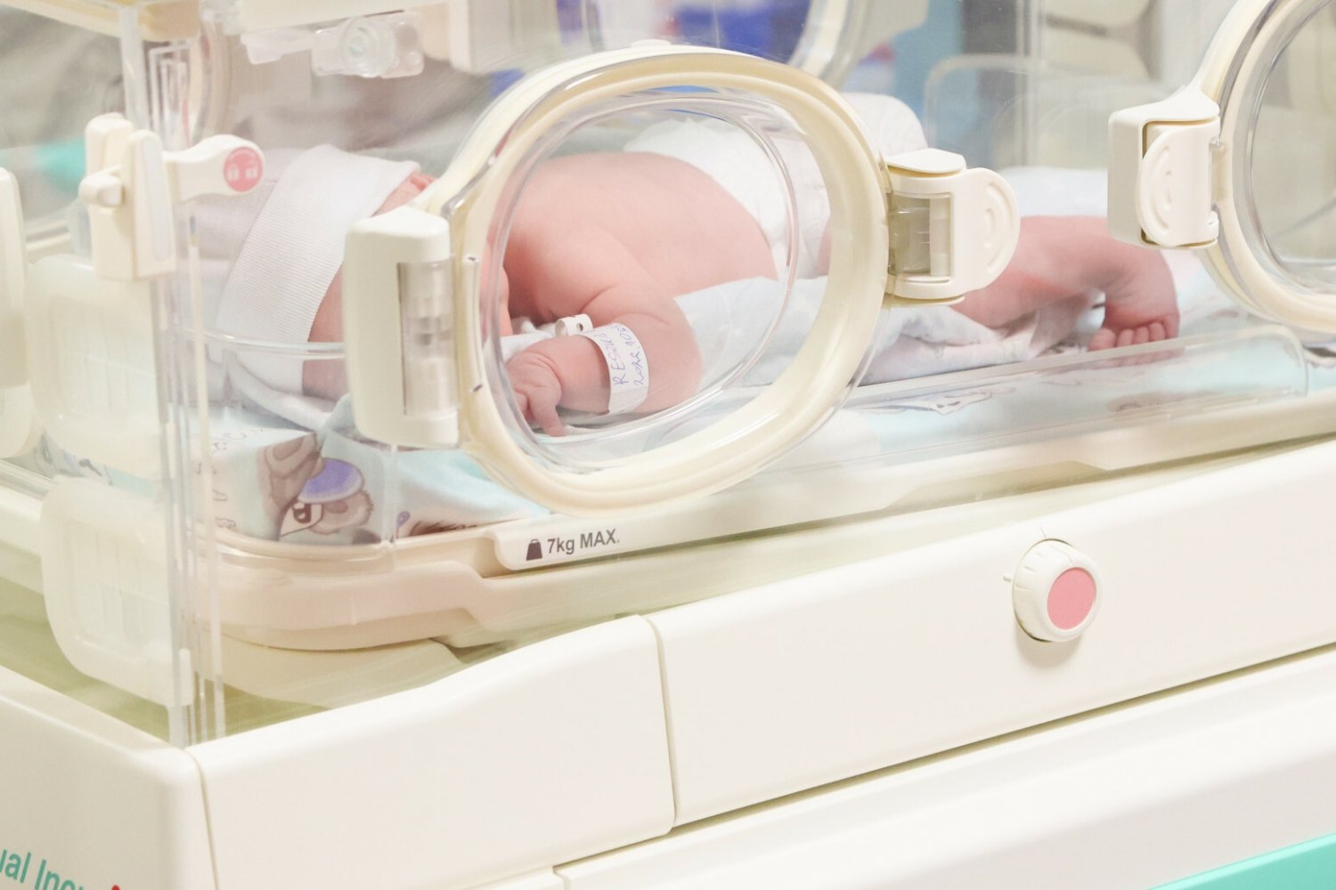 Wraca sprawa 13-latki, która urodziła. Wiadomo, co stanie się z dzieckiem.