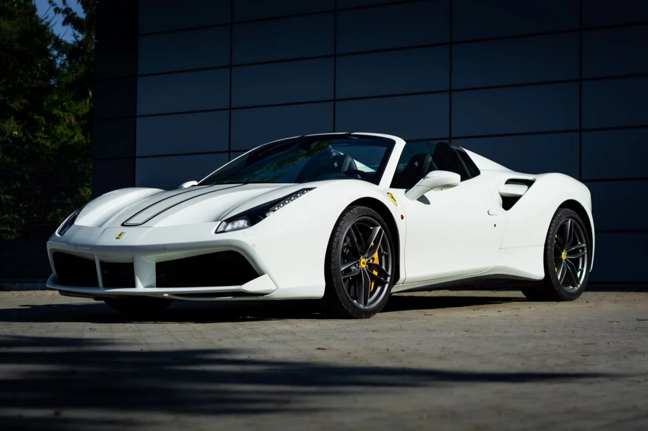 Ferrari 488 Spider należące do Roberta Lewandowskiego trafiło na sprzedaż na niemieckim eBayu