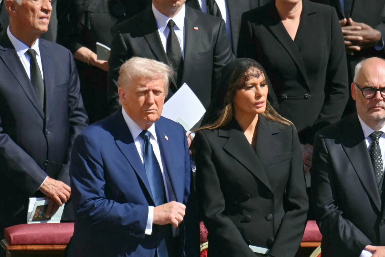 Donald Trump i Melania Trump na pogrzebie Franciszka