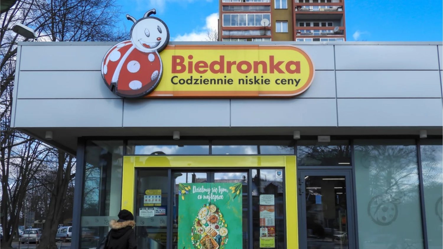 Biedronka uruchamia punkty sprzedażowe w całej Polsce. Zniżki nawet do 50 proc. Biedronka, sklep
