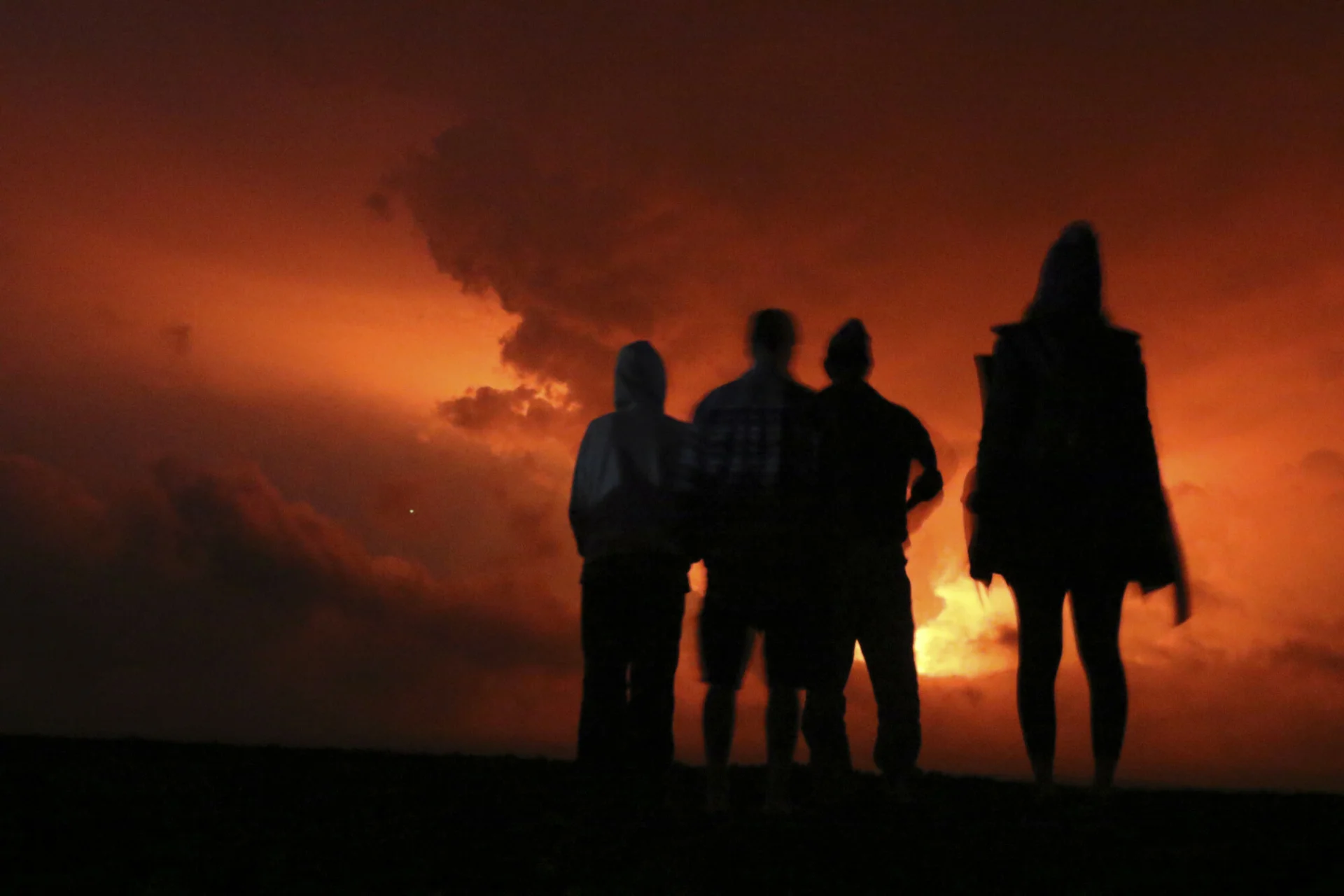 Podczas erupcji Mauna Loa udało się zrobić wiele efektowych zdjęć.