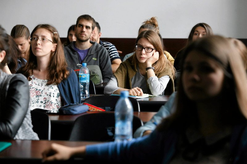 6-7 książek na rok. Taka ilość przypadłaby do gustu zapewne wielu uczniom, ale czy to na pewno dobra droga?