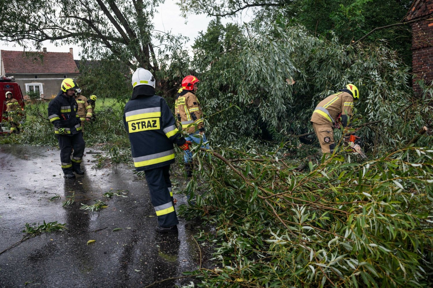 Wichury w Polsce. RCB wydało ostrzeżenie.