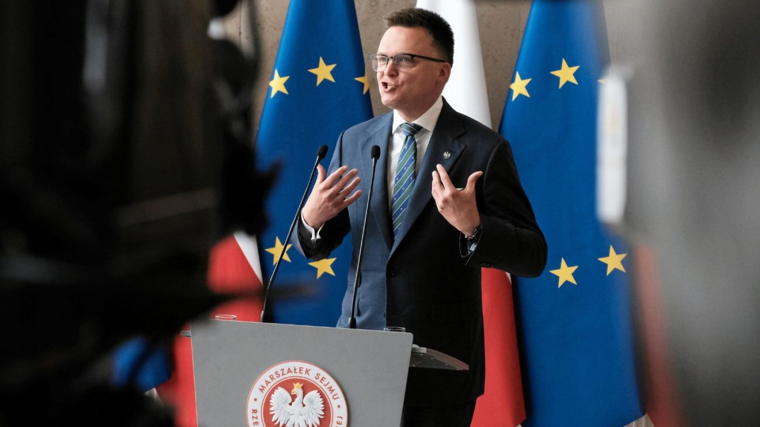 Rekonstrukcja rządu przesunięta. Hołownia zmienia plany Tuska. Rekonstrukcja rządu przesunięta. "Na wniosek Szymona Hołowni".