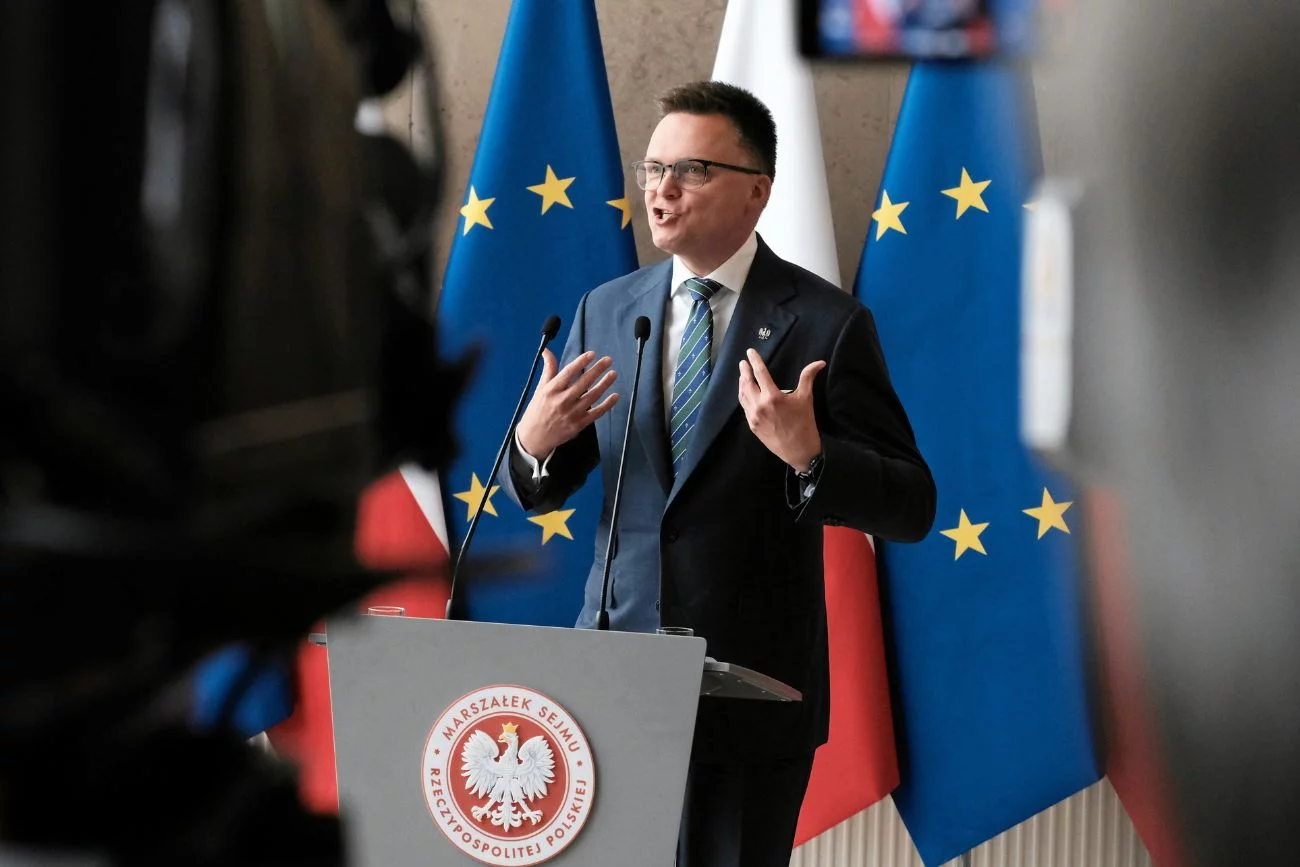 Rekonstrukcja rządu przesunięta. Hołownia zmienia plany Tuska. Rekonstrukcja rządu przesunięta. "Na wniosek Szymona Hołowni".