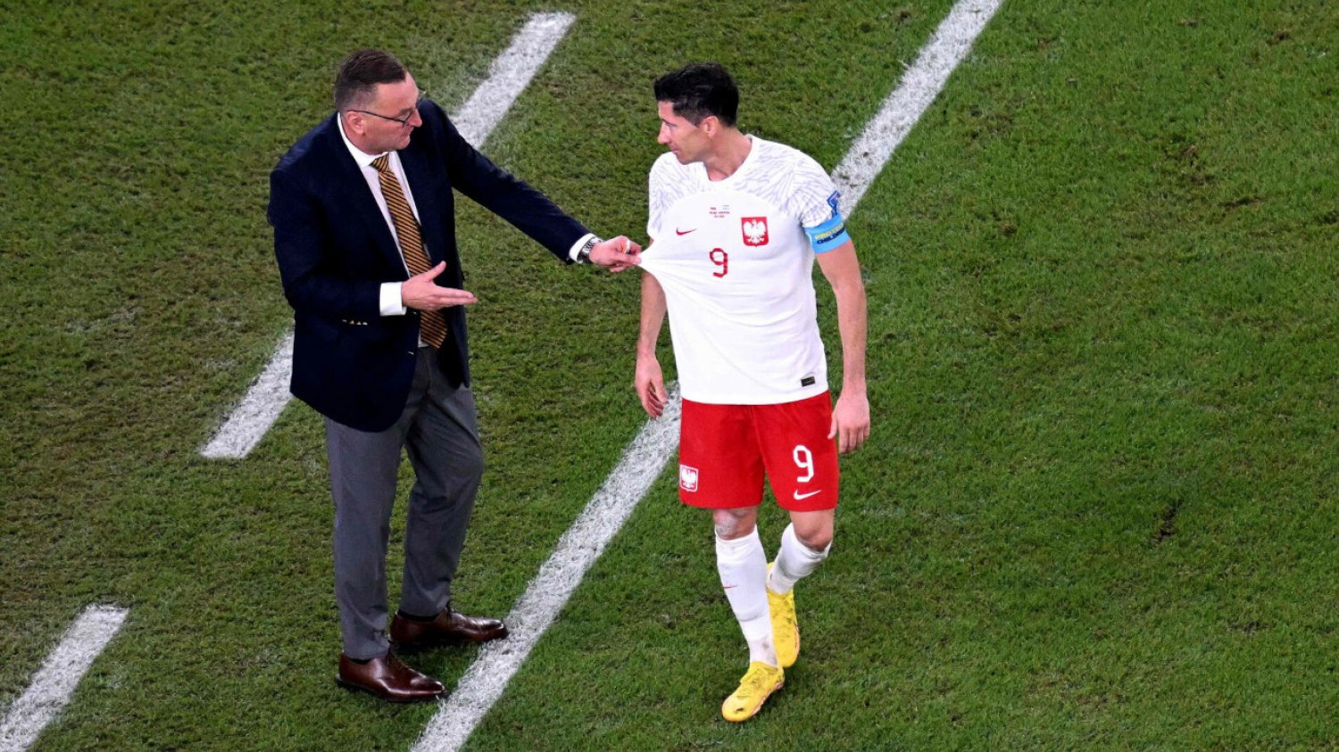 Robert Lewandowski podczas meczów fazy grupowej mundialu w Katarze poświęcił się dla taktyki Michniewicza.