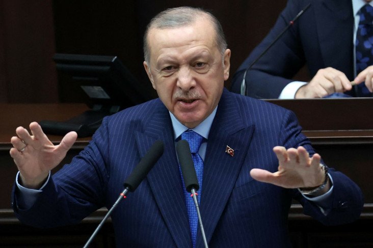 Recep Tayyip Erdogan podczas konferencji prasowej powiedział, że NATO powinno podjąć bardziej zdecydowane kroki wobec Rosji