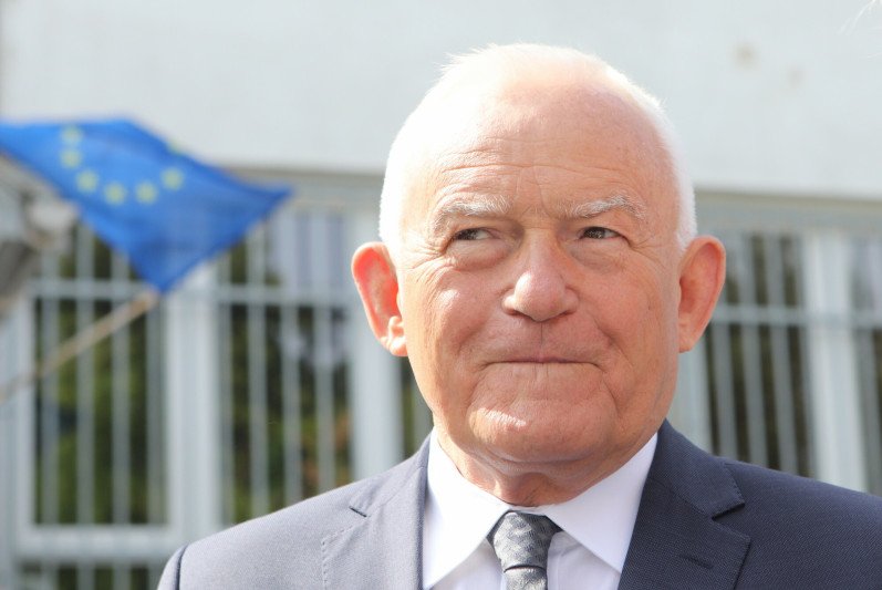 Leszek Miller: Jeżeli zostanie złożony wniosek w sprawie wotum nieufności w stosunku do całej komisji, to ja go poprę.