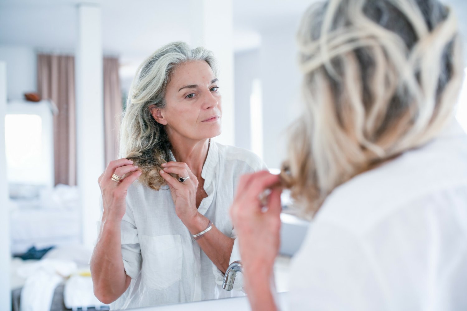 Jak poradzić sobie z menopauzą? Psycholog radzi.