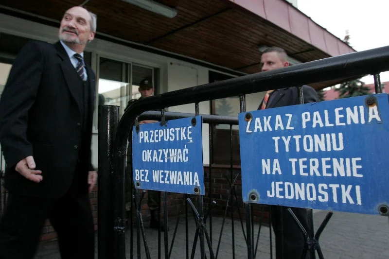 30.09.2006. Antoni Macierewicz tuż przed konferencją, na której ogłosił likwidację Wojskowych Służb INformacyjnych