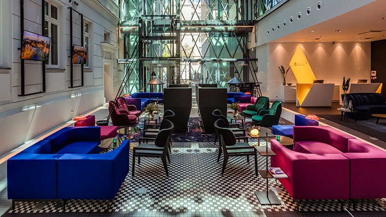 Międzynarodowy i niezwykle wpływowy "Wallpaper", jeden z najważniejszych magazynów o stylu i designie na świecie, docenił właśnie jedno z jego najnowszych i najgorętszych miejsc w stolicy.