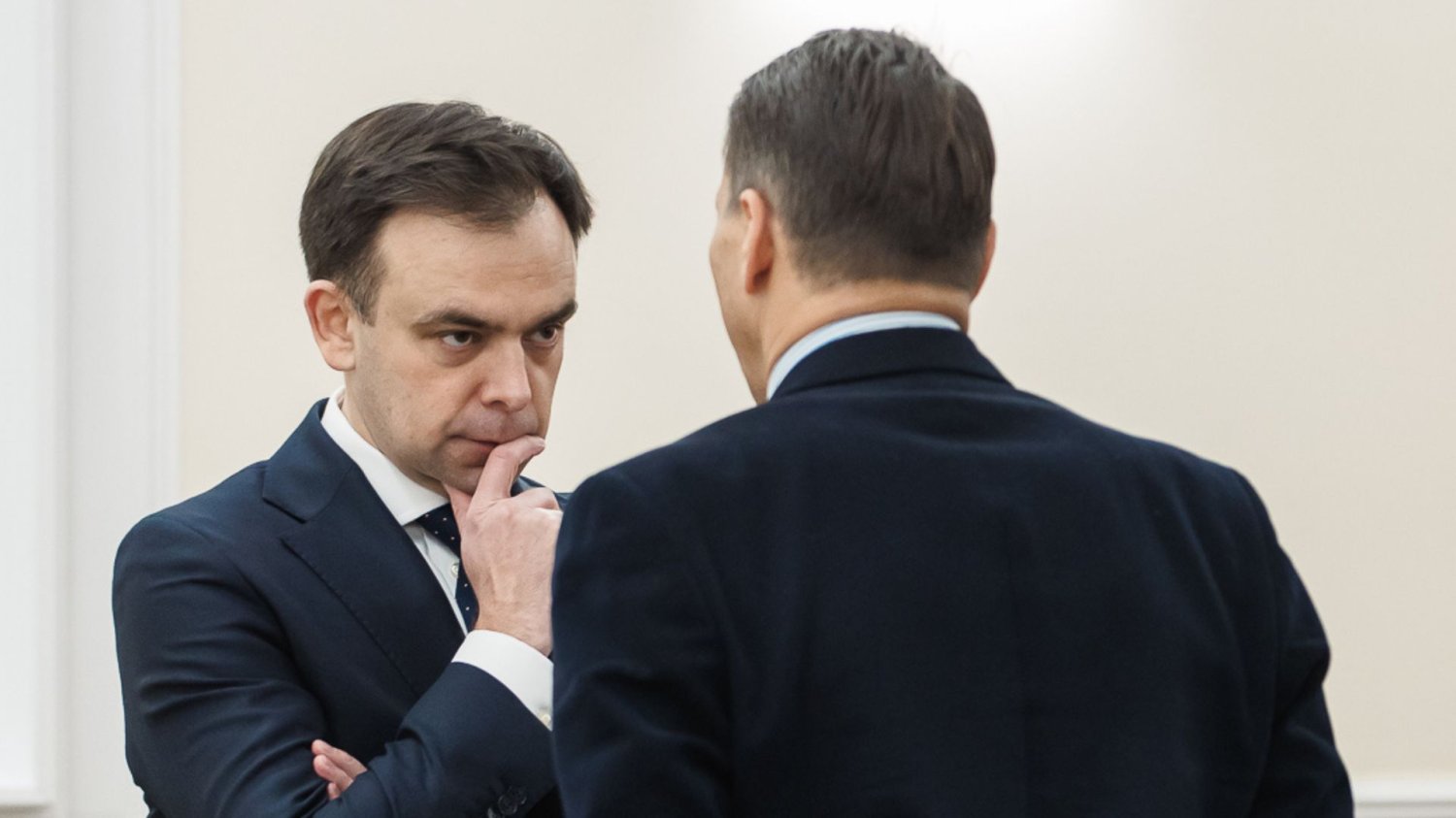 Zapytano ministra finansów Andrzeja Domańskiego, czy Polska znalazłaby miliard dolarów na członkostwo w Radzie Pokoju Donalda Trumpa.