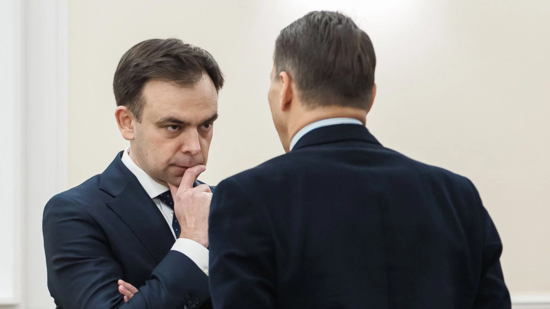 Zapytano ministra finansów Andrzeja Domańskiego, czy Polska znalazłaby miliard dolarów na członkostwo w Radzie Pokoju Donalda Trumpa.