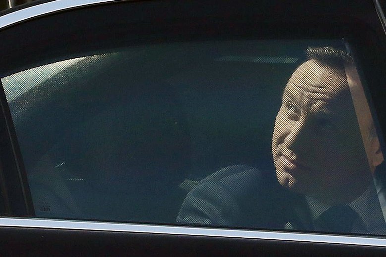 Prokuratura Okręgowa w Opolu umorzyła śledztwo w sprawie pęknięcia opony w limuzynie prezydenta Andrzeja Dudy.