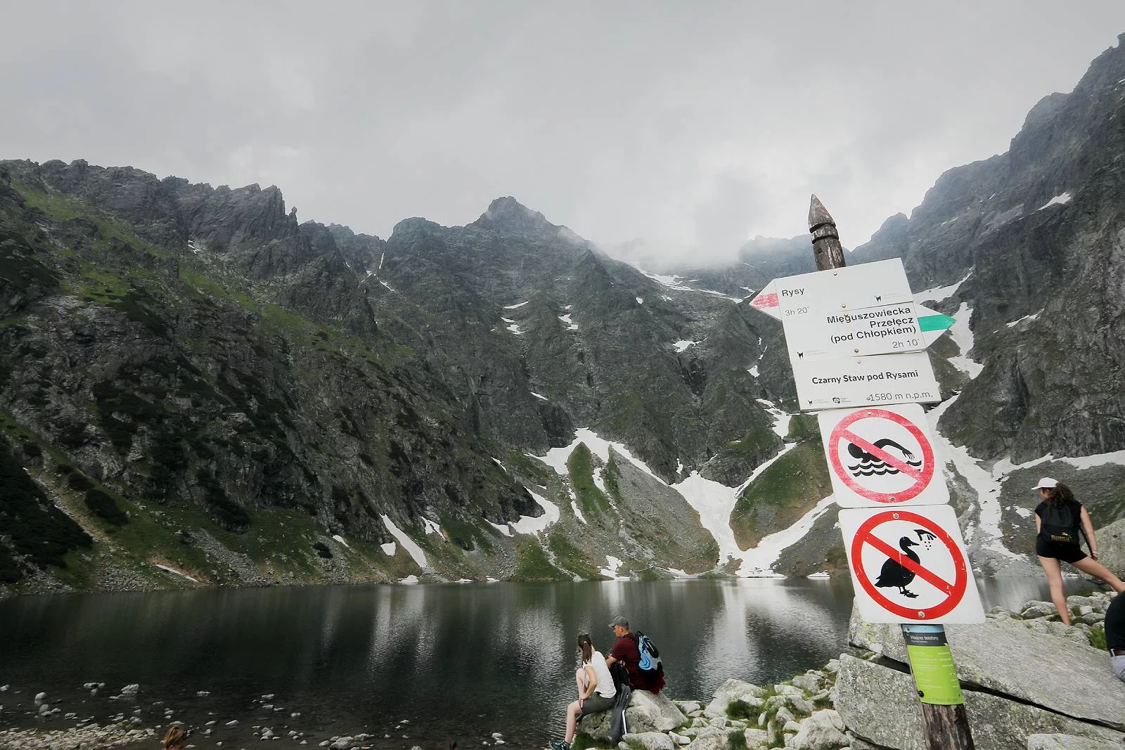Jaka pogoda w Tatrach? W naTemat.pl wskazujemy cztery źródła, z których najlepiej czerpać wiedzę o aktualnych warunkach atmosferycznych na tatrzańskich szlakach i szczytach. Pogoda w Tatrach latem 2021 roku.