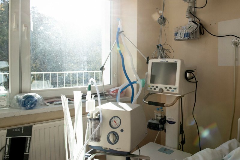 "Niepotwierdzona" informacja o śmierci Andrzeja I. "PiS udawało, że ściga handlarza respiratorami"