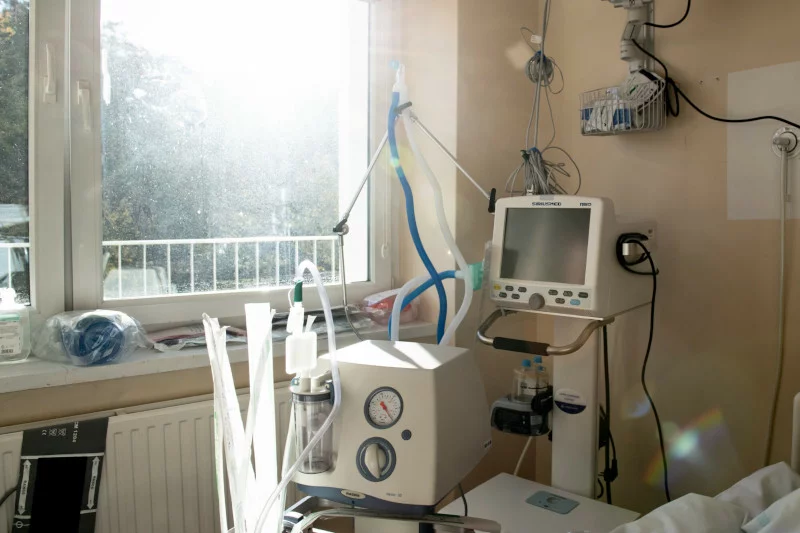 "Niepotwierdzona" informacja o śmierci Andrzeja I. "PiS udawało, że ściga handlarza respiratorami"