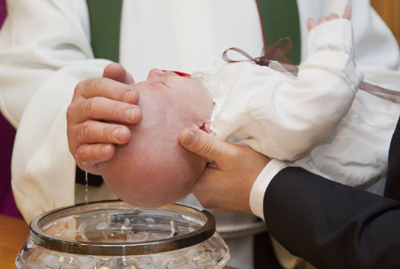 Mamo, dziękuję, że mnie nie ochrzciłaś. Czas oddać dzieciom wolność wyboru.
