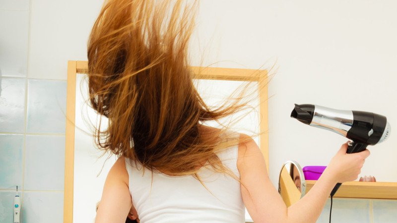 Wokół pielęgnacji włosów narosło wiele mitów.