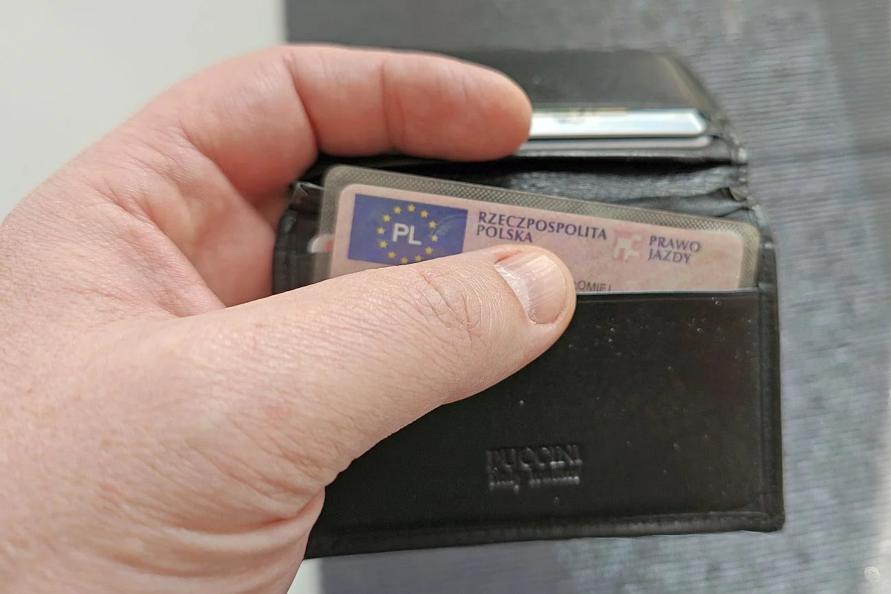 Ile zapłacimy za wymianę prawa jazdy? Trwa spór o cenę
