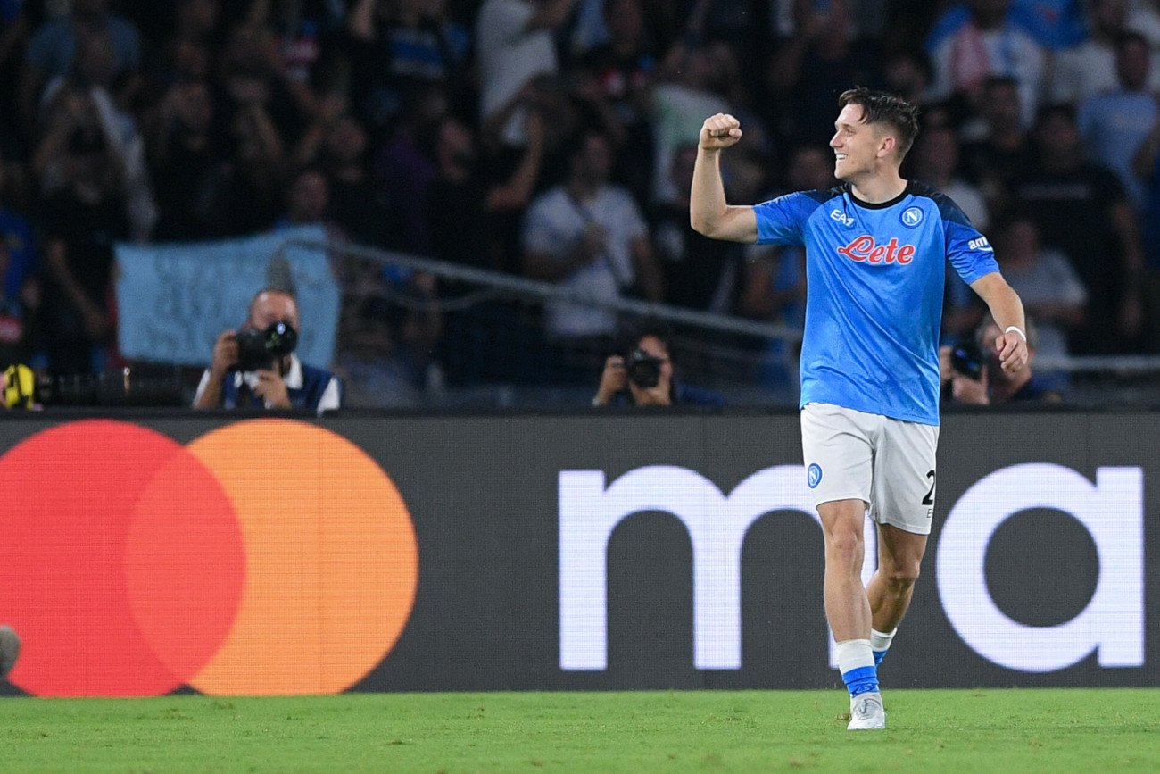 Piotr Zieliński zagrał kolejny solidny mecz w barwach SSC Napoli. Jego klub jest już pewny awansu do kolejnej fazy.