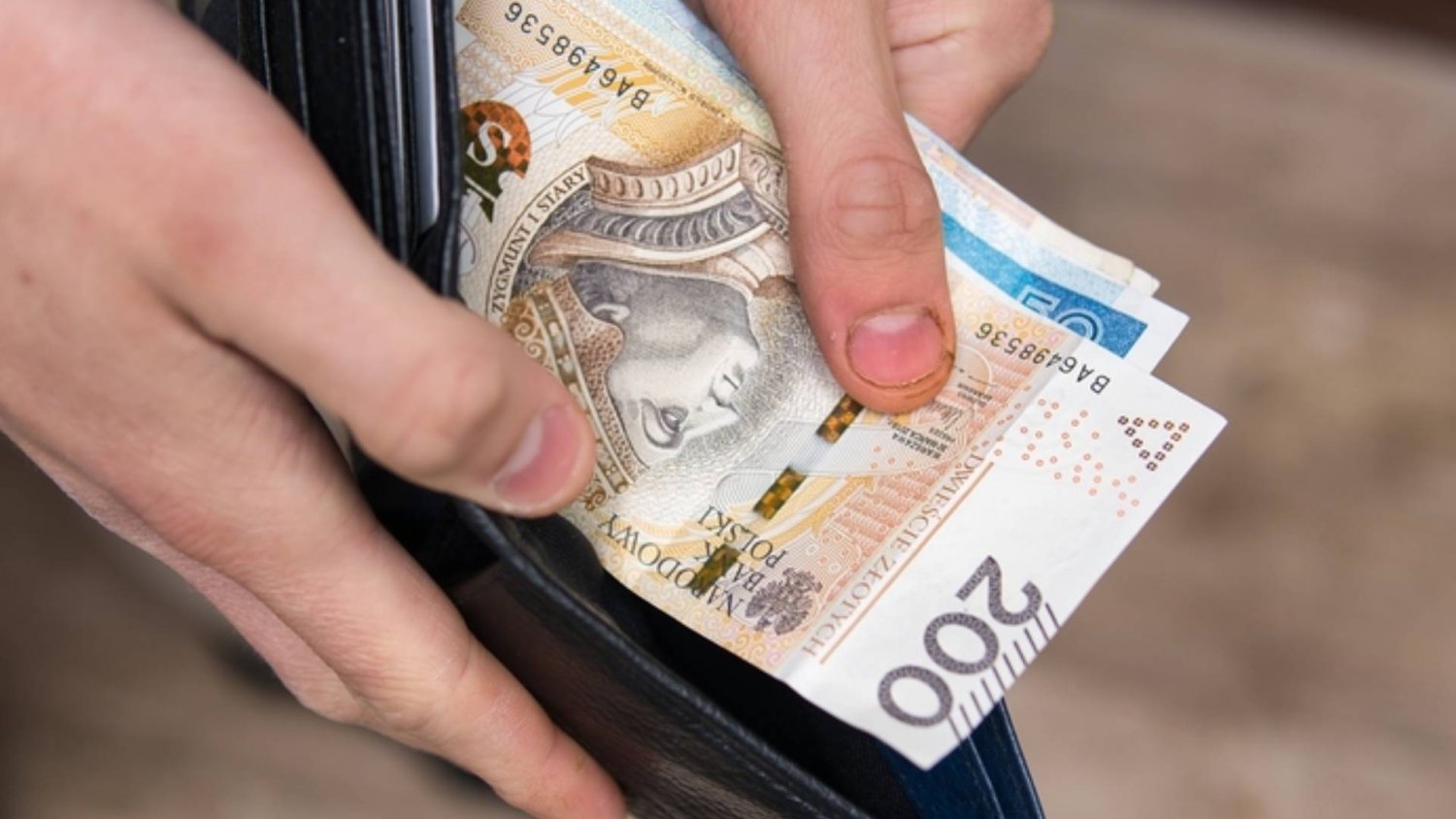 Płaca minimalna w 2026 roku znów wzrośnie. Być może i ty zarobisz więcej